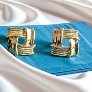Vintage Gold-Tone Square Basket Weave  Earrings